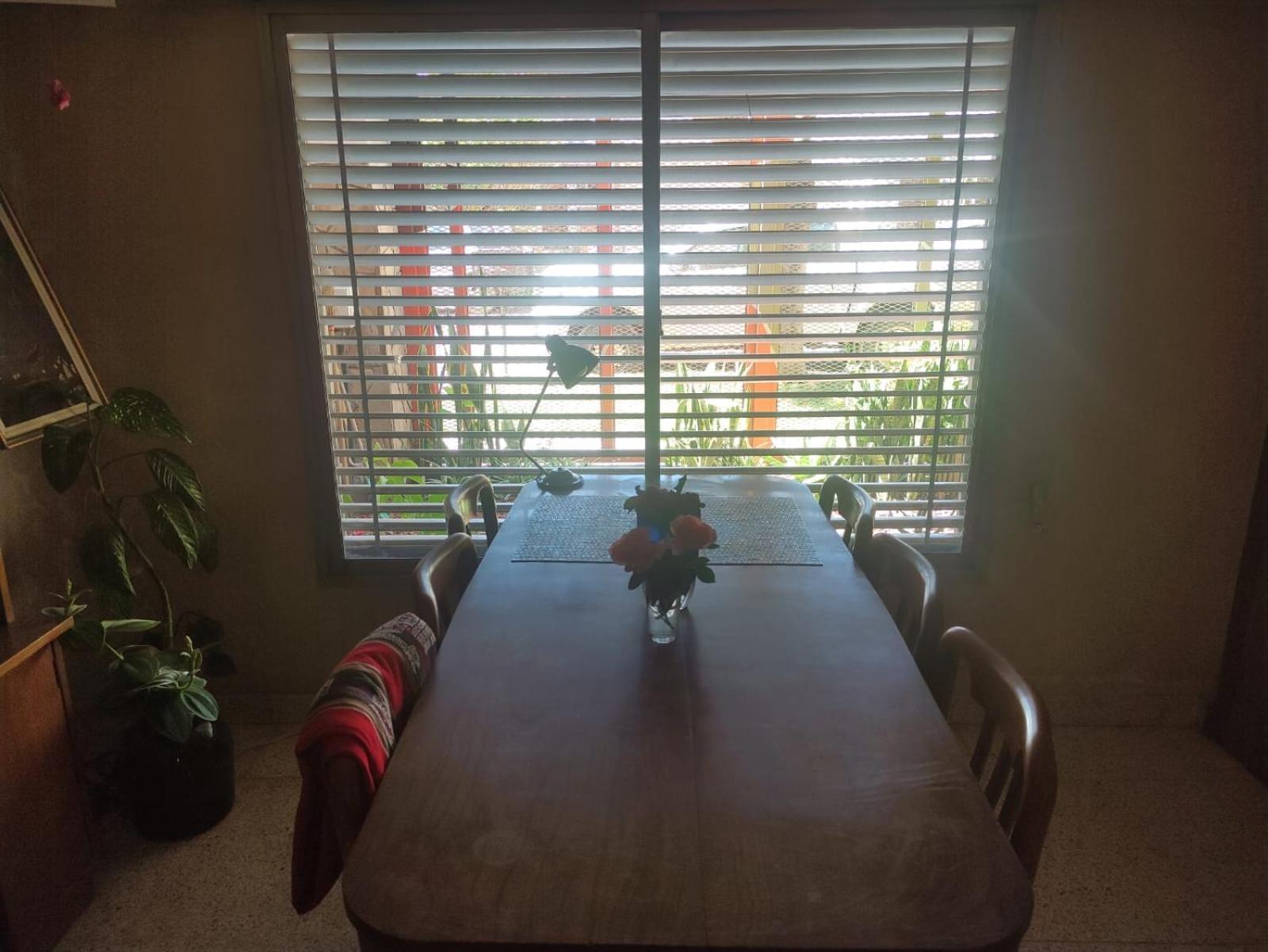 Casa Grande, Centrica Y Con Garaje Homestay *