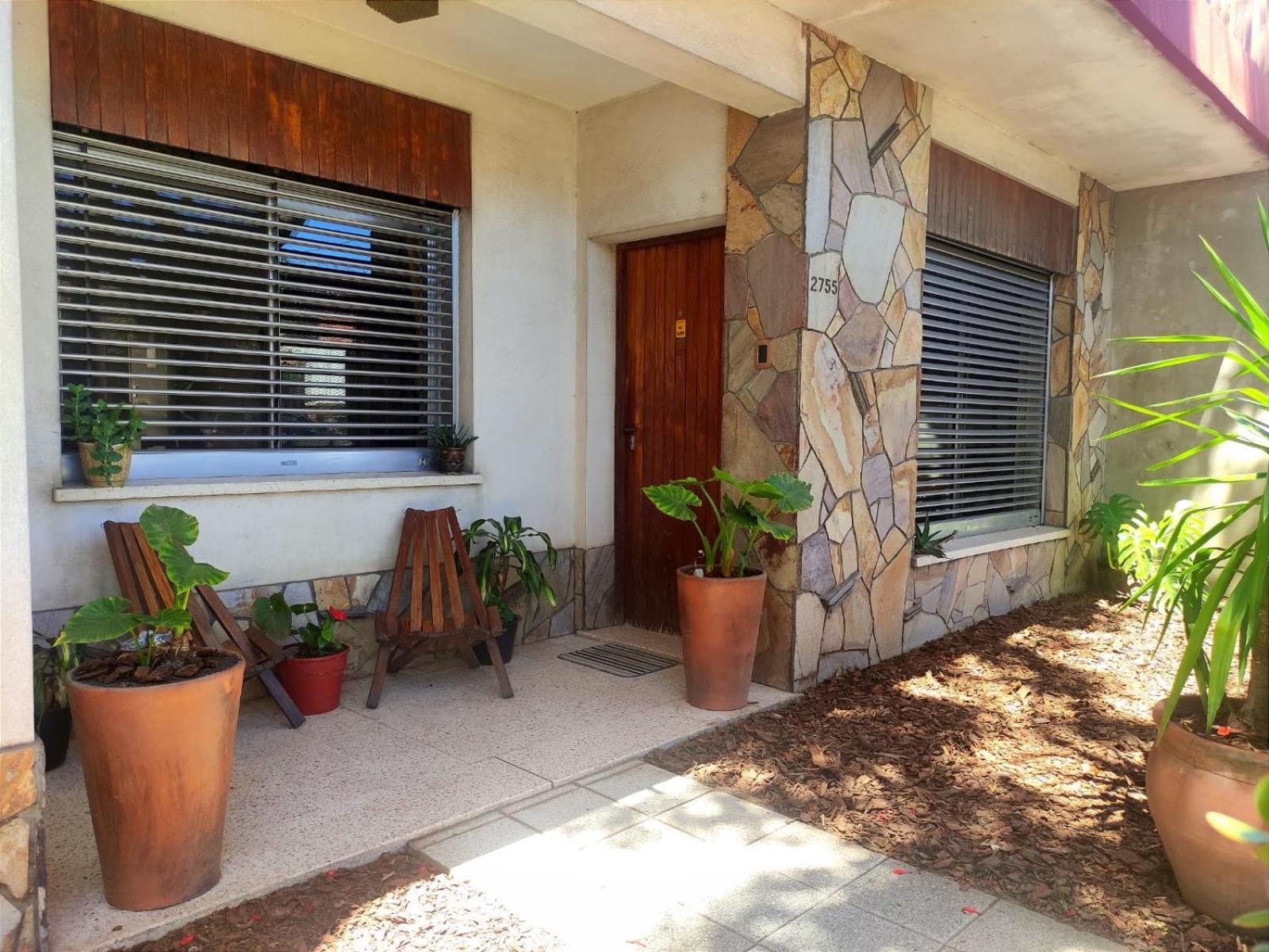 Casa Grande, Centrica Y Con Garaje Homestay